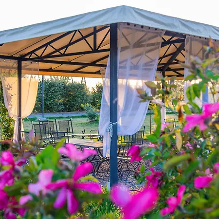 Cinque Novembre Apartment *